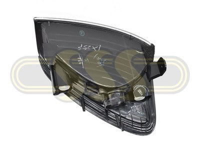 Genuine Toyota Landcruiser Corner Lamp Right Hand (08/02-05/05)
