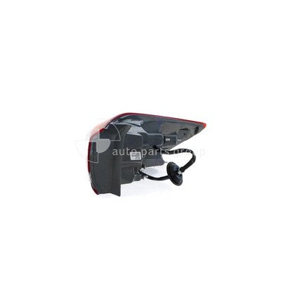 Genuine Hyundai Elantra AD Tail Lamp LH (12/15-10/18)