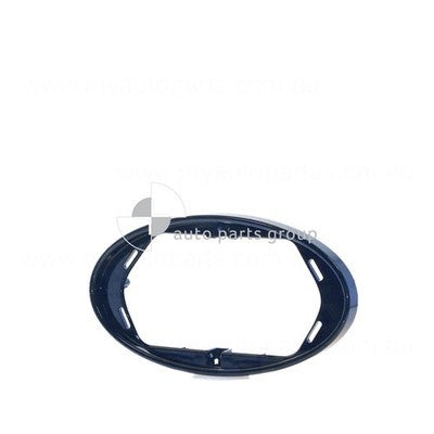 Genuine Hyundai i30 PD Grille Emblem Bracket (03/17-08/20)