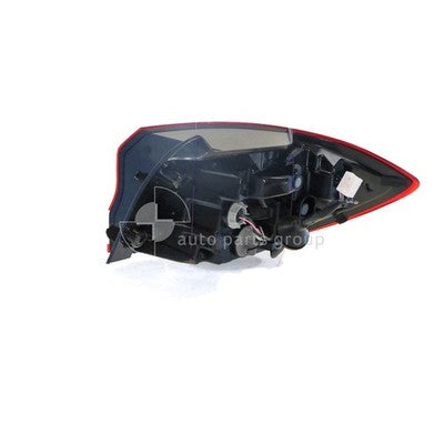 Genuine Hyundai i30 PD Tail Lamp LH LED (03/17-08/24)