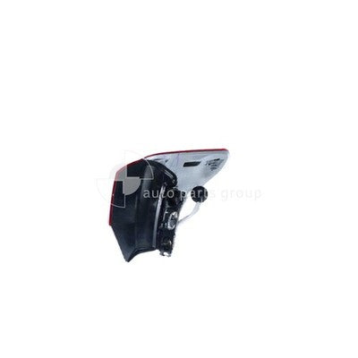 Genuine Toyota Kluger GSU50R/GSU55R Tail Lamp LH LED (11/16-11/19)