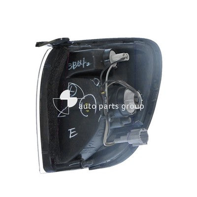 Genuine Nissan Pathfinder R50 Front Park / Indicator Lamp RH (11/98-04/05)