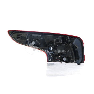Nissan Qashqai J11 Tail Lamp RH Red/Clear (06/14-03/18)
