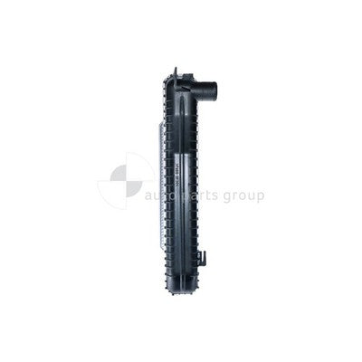 Ford Fairlane NC/DC/XG Radiator Plastic Aluminium 700 x 418 x 32 mm 38 / 45 mm