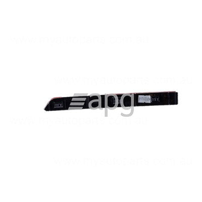 Volkswagen Tiguan Allspace 5N Rear Bar Reflector LH (06/18-On)