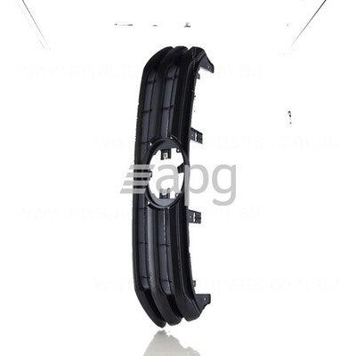 Genuine Toyota Hilux GUN125R/GUN126R/GUN135R Grille (08/19-On)