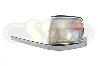 Mitsubishi L300 Express Van Corner Lamp Left Hand With Lower Mould (05/00-On)