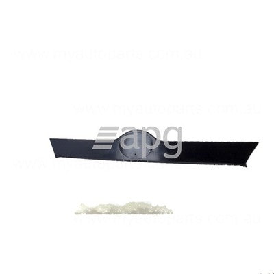 Genuine Toyota Camry Hybrid AVV50R Boot Lid Garnish (03/12-04/15)