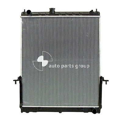 Nissan Patrol GU Radiator Plastic Aluminium 630 x 568 x 26 mm 35 / 35 mm