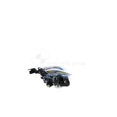 Genuine Toyota Corolla ZRE172R Head Lamp RH Halogen Manual Adjust (12/13-09/19)