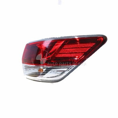 Genuine Nissan Pathfinder R52 Tail Lamp RH Red/Clear (10/13-03/17)