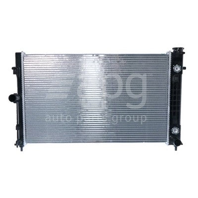 Holden Berlina VZ/WK/WL Radiator Plastic Aluminium 675 x 428 x 34 mm 35 / 35 mm
