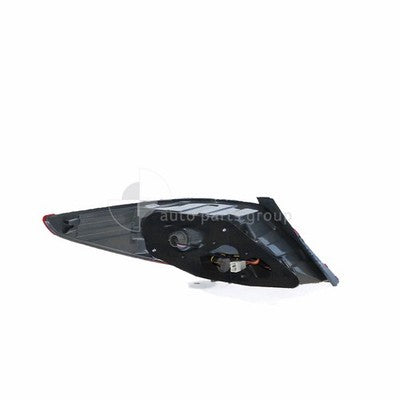 Genuine Hyundai Accent RB Tail Lamp RH (10/13-04/19)