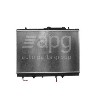 Mitsubishi Challenger PA Radiator Plastic Aluminium 425 x 638 x 32 mm 35 / 35 mm