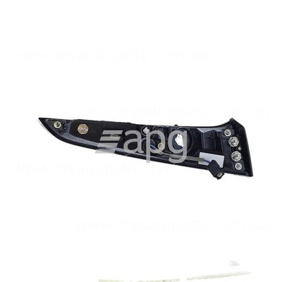 Genuine Toyota Corolla MZEA12R/ZWE211R Lift Gate Lamp RH (08/18-On)