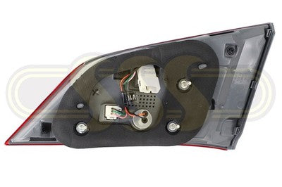 Genuine Hyundai I40 Rear Garnish Lamp Left Hand Sedan (02/15-06/18)