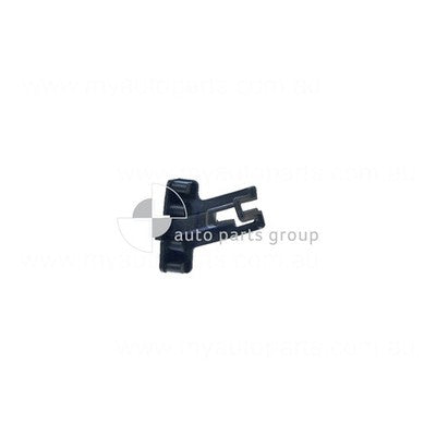 Genuine Hyundai Tucson TL Rear Bar Bracket LH (05/15-06/18)