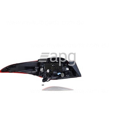 Genuine Hyundai Elantra MD Tail Lamp RH (10/13-12/15)
