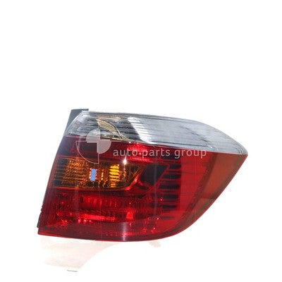 Genuine Toyota Kluger GSU40R Tail Lamp RH Red/Amber/Clear (05/07-07/10)