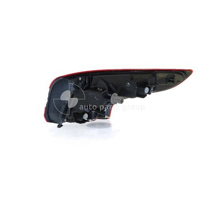 Genuine Nissan Qashqai J11 Tail Lamp LH Red/Clear (06/14-03/18)