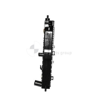 Ford Fairlane AU Radiator Plastic Aluminium 665 x 428 x 26 mm 35 / 38 mm