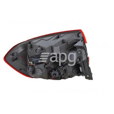 Genuine Ford Everest UA/UAII Tail Lamp RH (10/15-11/19)