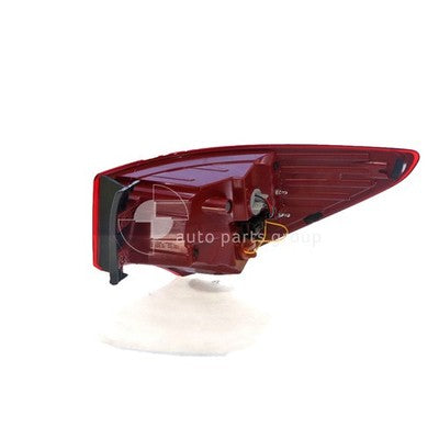 Genuine Hyundai Santa Fe DM Tail Lamp LH (11/15-On)