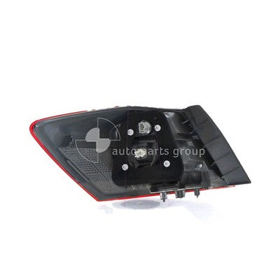 Honda Accord 9th Gen Tail Lamp RH (06/13-05/16)