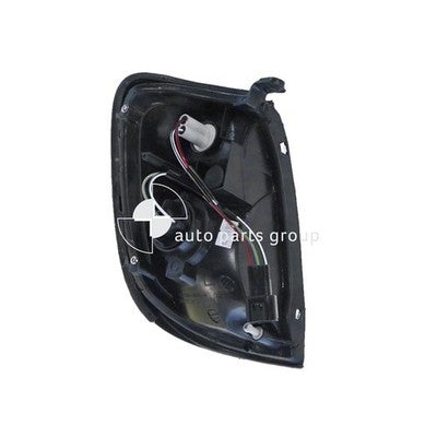 Nissan Navara D22 Front Park / Indicator Lamp LH (02/97-10/01)