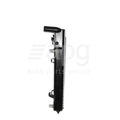 Holden Commodore VU/VX Radiator Plastic Aluminium 675 x 428 x 26 mm 35 / 35 mm