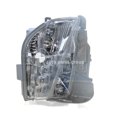 Genuine Toyota Prius-V ZVW40R Front Bar Park / Indicator Lamp RH (03/12-04/15)