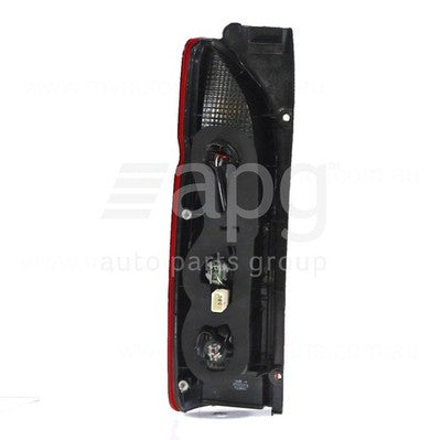 Toyota Hiace Tail Lamp RH (01/05-02/19)