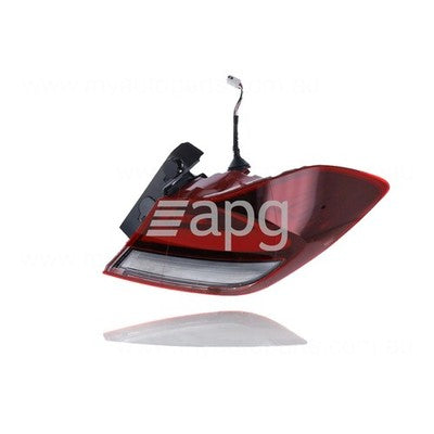 Genuine Hyundai i30 PD Tail Lamp RH (10/18-08/20)