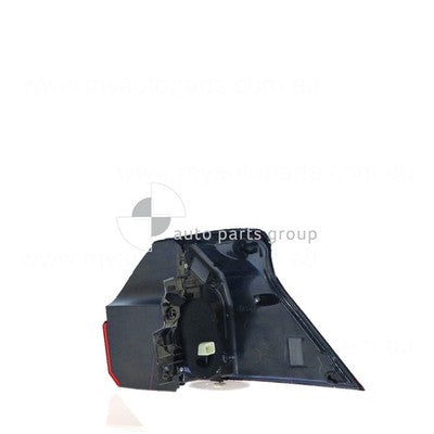 Genuine Lexus LX URJ201R Tail Lamp LH LED (11/07-On)