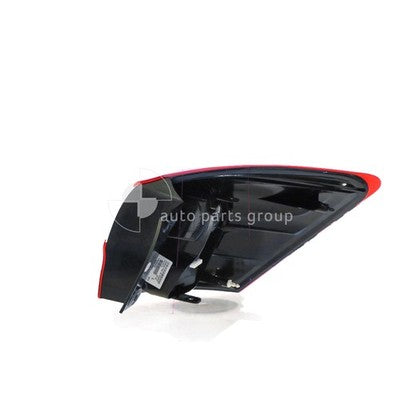 Genuine Nissan Dualis J10 Tail Lamp LH (01/10-05/14)