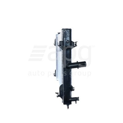 Holden Berlina VZ/WK/WL Radiator Plastic Aluminium 675 x 428 x 34 mm 35 / 35 mm