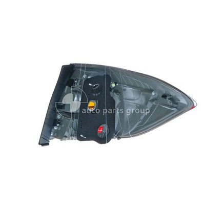Genuine Toyota Kluger GSU40R Tail Lamp LH Red/Amber/Clear (05/07-07/10)