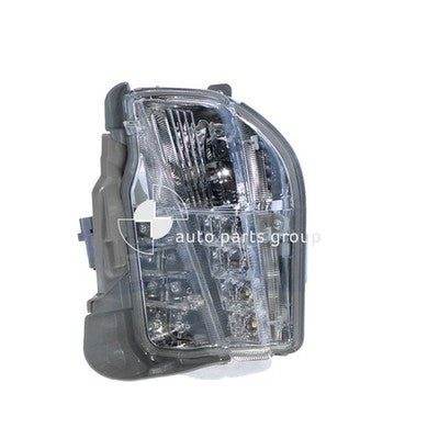 Genuine Toyota Prius-V ZVW40R Front Bar Park / Indicator Lamp LH (03/12-04/15)