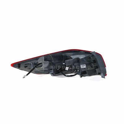 Genuine Hyundai Elantra AD Tail Lamp RH (12/15-10/18)