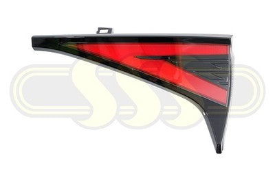 Genuine Kia Sportage Rear Garnish Lamp Right Hand No LED (07/21-04/25)