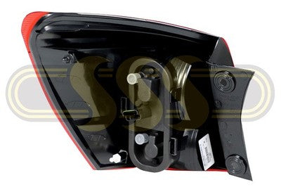 Nissan / Datsun Dualis Tail Lamp Right Hand Valeo (10/07-01/10)