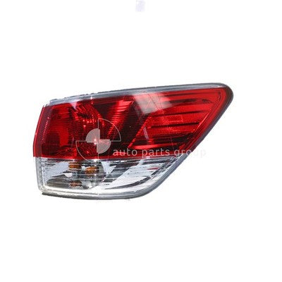 Genuine Nissan Pathfinder R52 Tail Lamp RH Red/Clear (10/13-03/17)