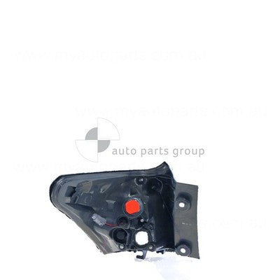 Toyota Corolla ZRE182R/ZWE186R Tail Lamp RH (03/15-06/18)
