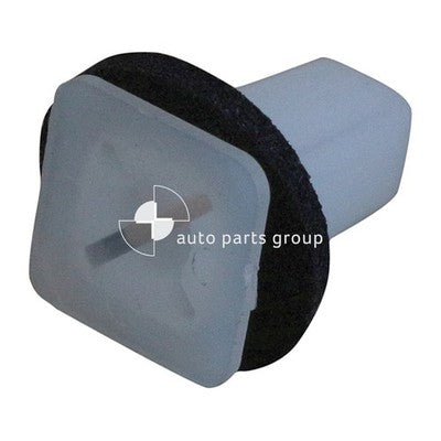 Genuine Toyota Prius ZVW30R Clip (04/09-02/16)