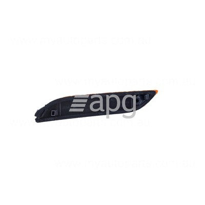 Genuine Toyota Camry ASV70R/AXVA70R/AXVH70R Rear Bar Lamp RH (09/17-04/25)