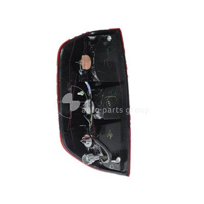 Genuine Nissan Navara D40 Tail Lamp RH (05/05-04/15)