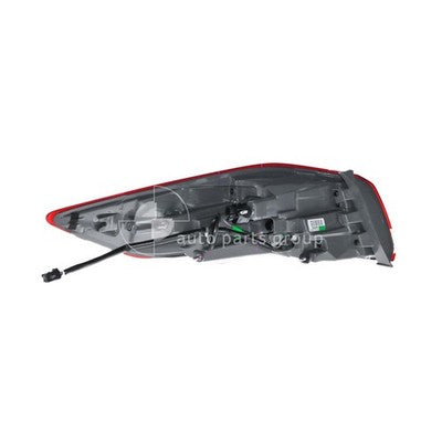 Genuine Hyundai Elantra AD Tail Lamp RH LED (12/15-10/18)
