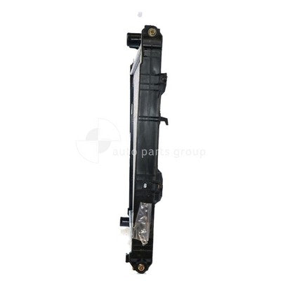 Toyota Hilux Radiator Plastic Aluminium 500 x 648 x 26 mm : Manual 2.7 L 2TRFE