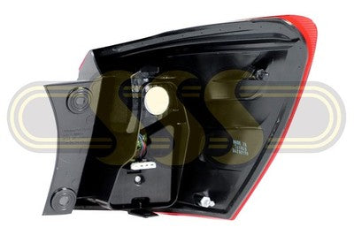 Nissan / Datsun Dualis Tail Lamp Left Hand E-Mark (01/10-2014)