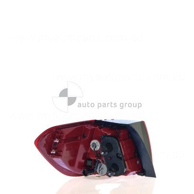 Genuine Kia Sorento UM Tail Lamp RH LED (08/17-04/20)